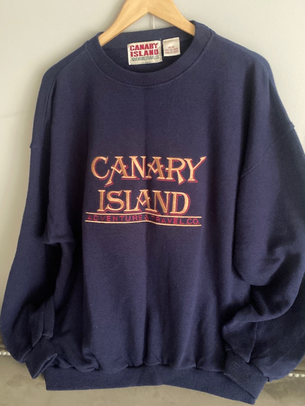 vintage 90s Navy size M 100% cotton excellent condition embroidered CANARY ISL